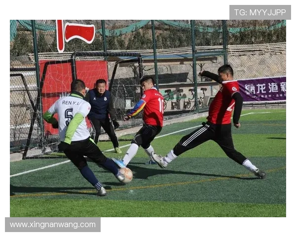 张军独家分享足球心得与技巧助你提升球技和战术理解 张军独家分享足球心得与技巧助你提升球技和战术理解