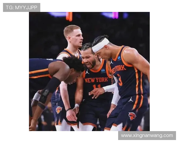 快船与尼克斯全场激战回顾球迷热情高涨精彩瞬间不容错过