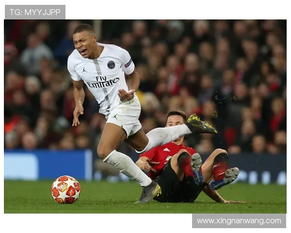 欧冠激战巴黎圣日耳曼对阵曼联全程回顾与精彩瞬间分析